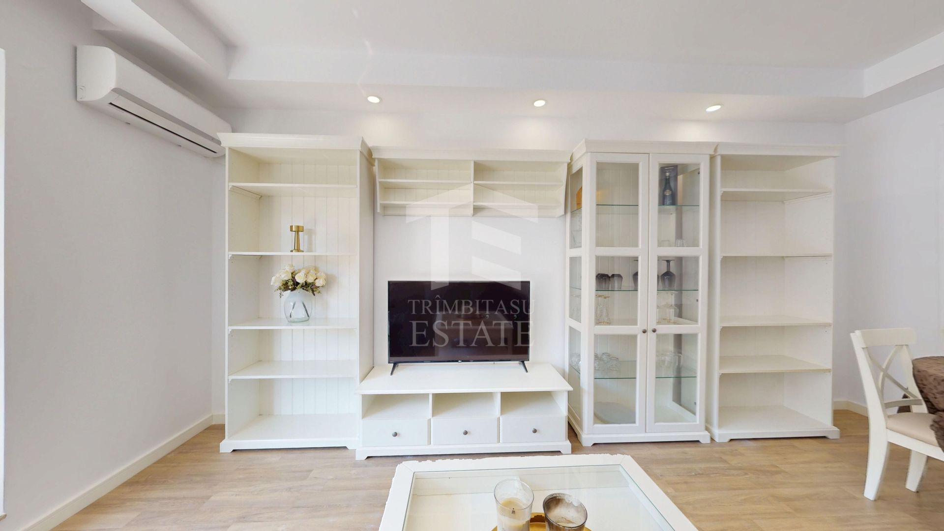 2 CAMERE DECOMANDAT ÎN COSMOPOLIS | MOBILAT & UTILAT | PARCARE INCLUSĂ - Poză 5