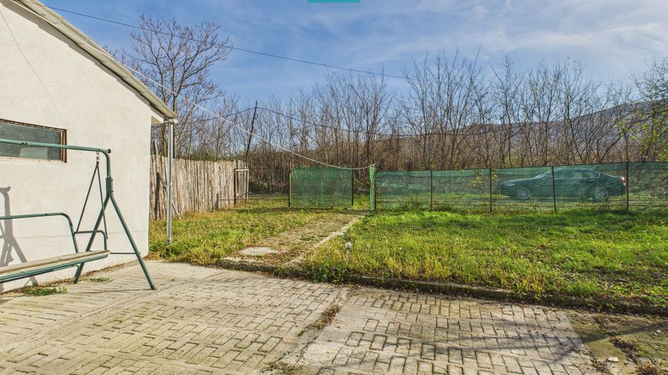 Casuță cu priveliște panoramică spre Cetatea Șiria - Poză 25