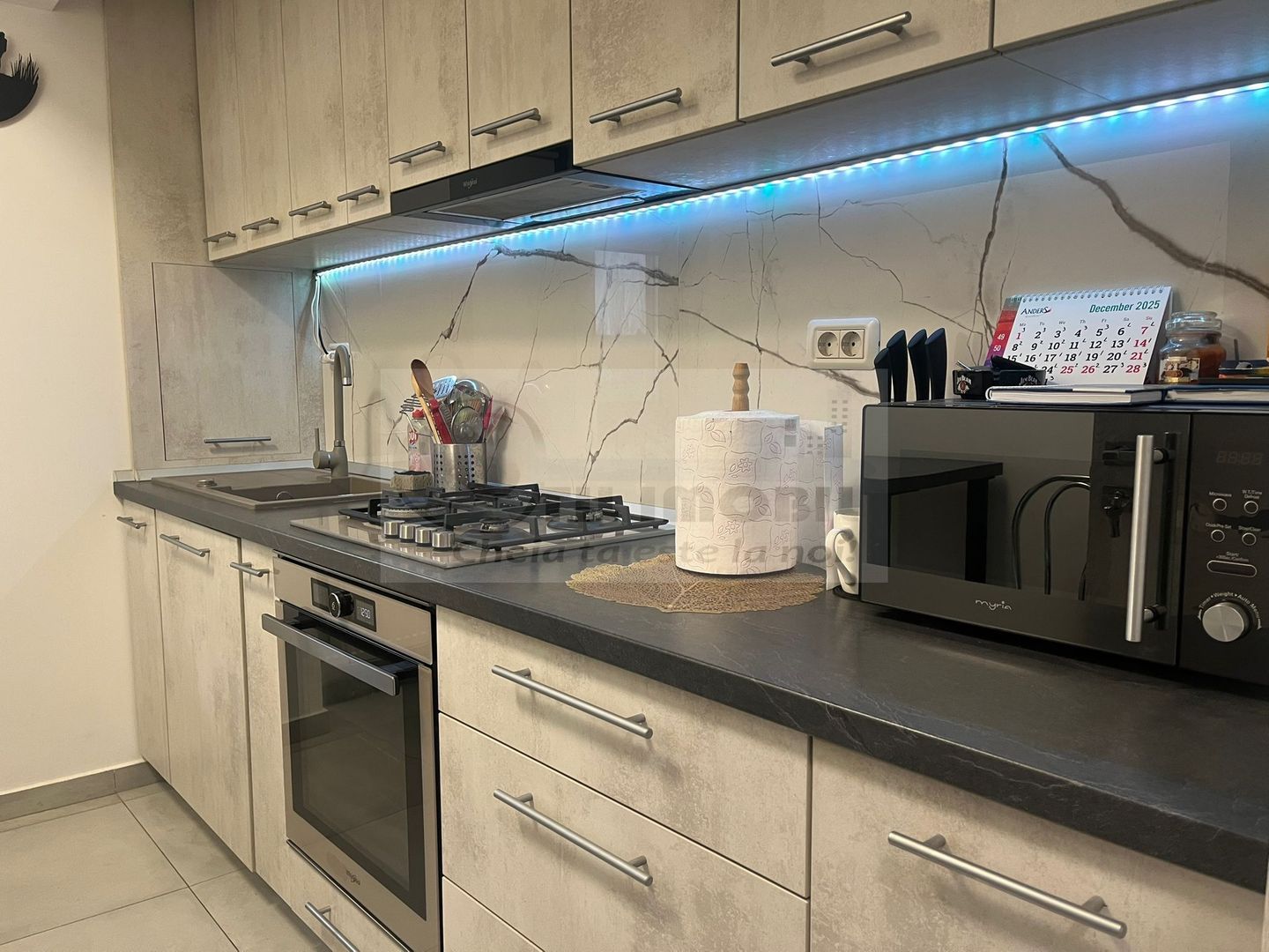 Apartament 2 camere Platou Galata - 420 EURO - Poză 3