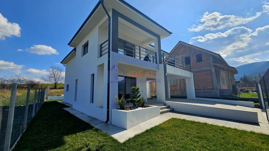 Casa Individuala cu 4 camere si 700 mp teren, in Tocile - Poză 1