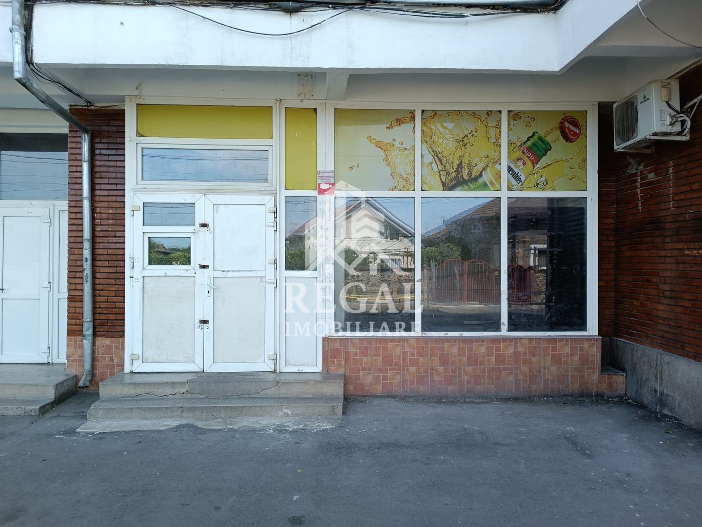 Spatiu comercial Micro 5 (Statia de autobuz) - Poză 1