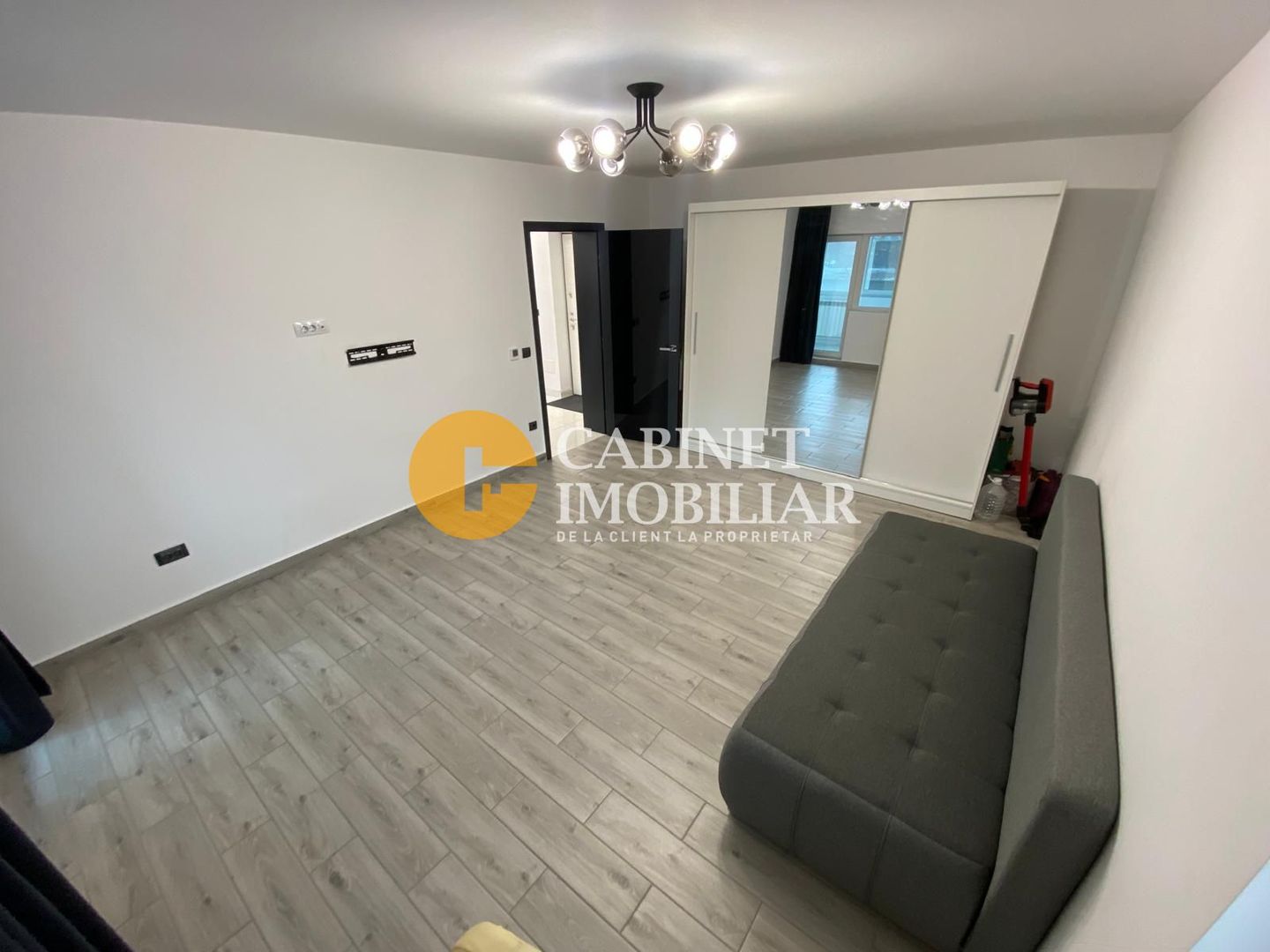 GARA BLOC TIP VILA - 2 CAMERE DECOMANDAT  - MOBILAT SI UTILAT - Poză 3