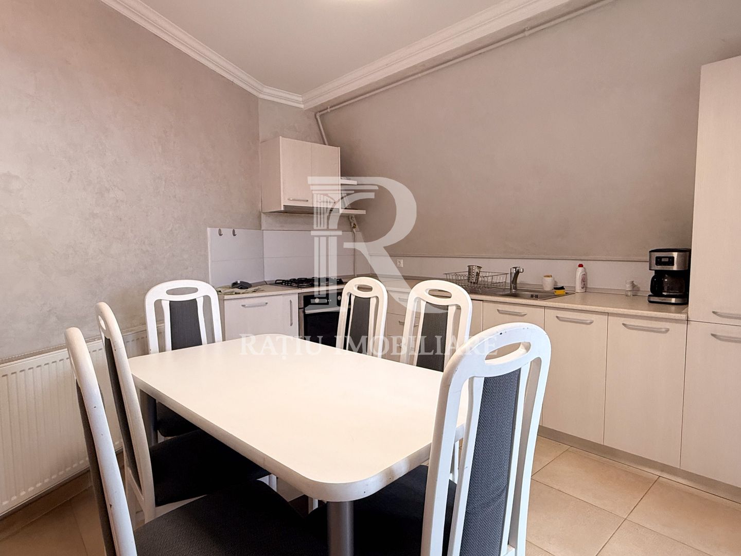 Apartament cu 4 Camere de Închiriat | Centru | Oradea - Poză 15