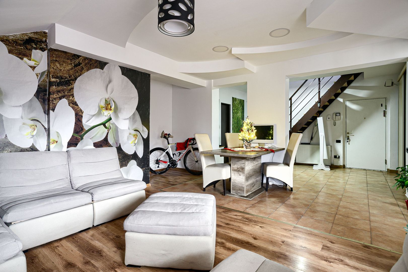 PROPRIETATE VÂNDUTĂ Apartament tip Penthouse în spate la Ziridava - Poză 5