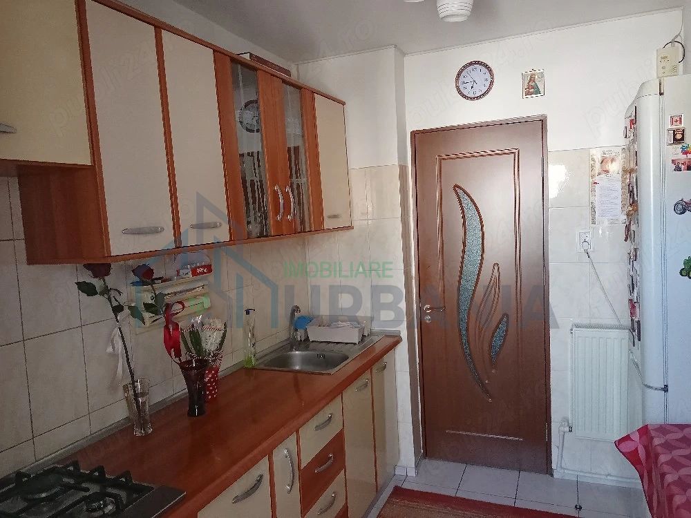 Apartament 3 camere, decomandat, mobilat și utilat, Iași - Poză 3