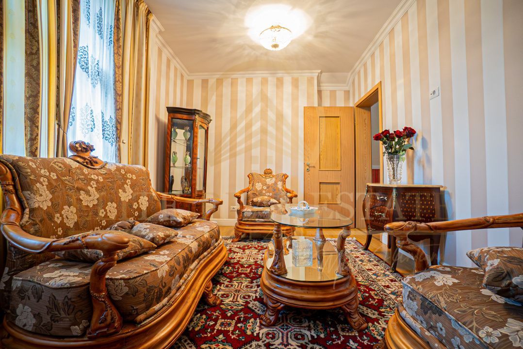 Ovidiu Sud - Zona premium - Vila impozanta, curte mare, garaj, terasa! - Poză 32