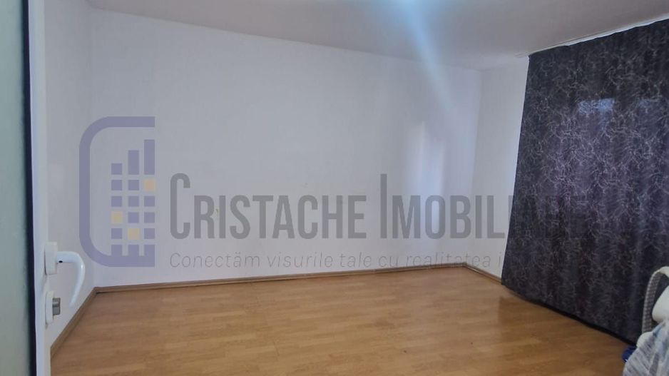 Casa individuala + curte | 5 camere | metrou 10 min. - Poză 3