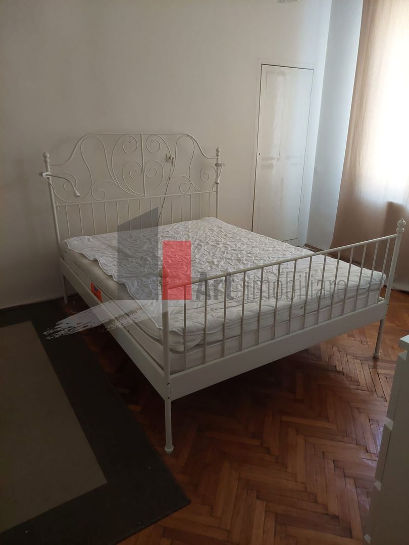 Apartamentul "MONARKI", et. 1 in vila, singur pe etaj, superb - Poză 8