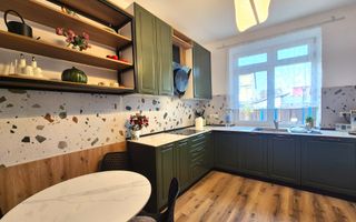 Piața de Miercuri, casă singură în curte, renovată 2025 - Poză 12