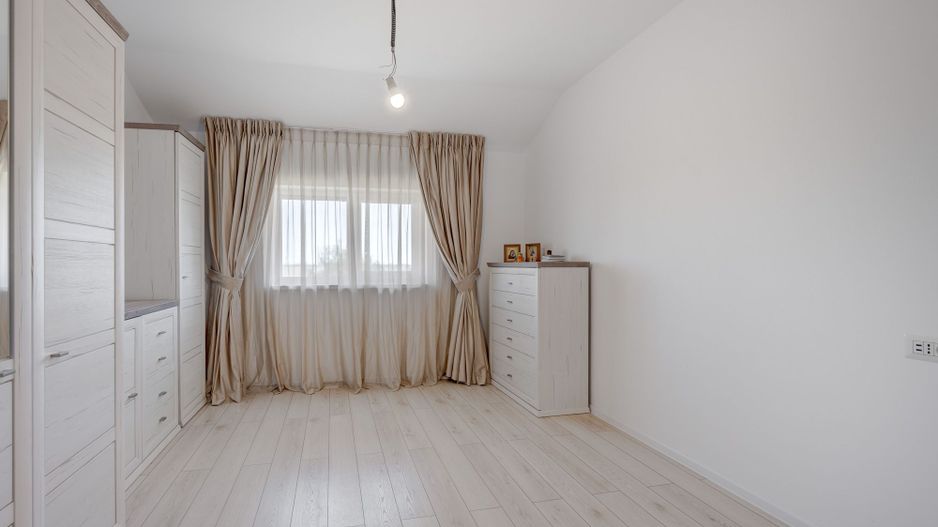 Casa cu Mesteceni!  Complex Lalelelor Domnești - Poză 40