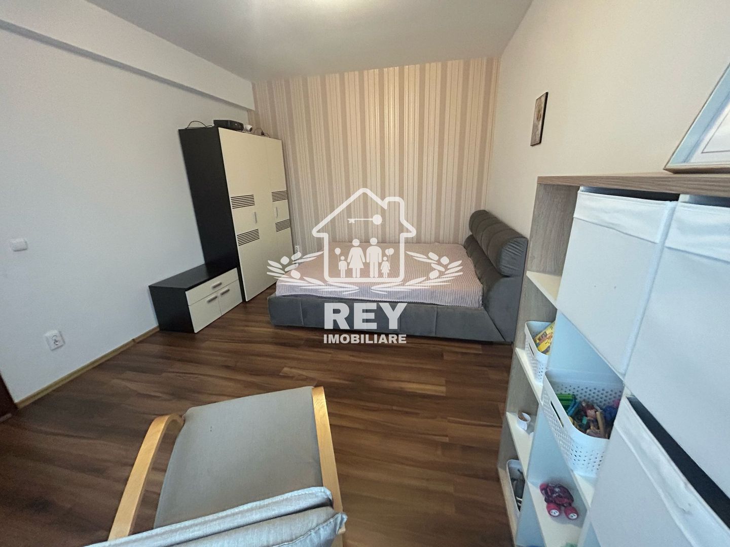 Apartament 4 camere,110 mpu,zona Centrașă/Moldoveanu-Cedonia - Poză 2