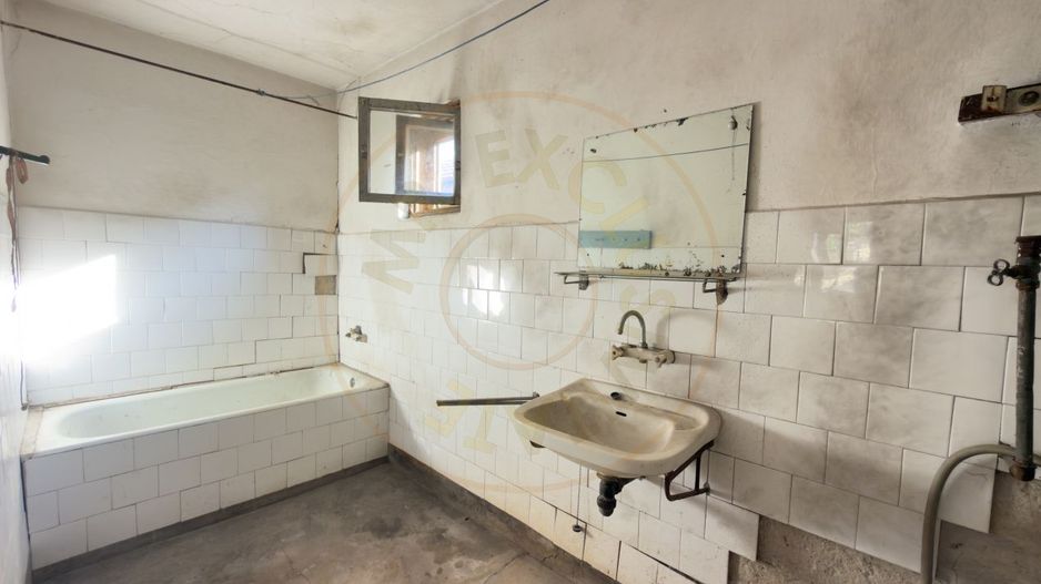 Casă 3 camere, Teren 1036 mp Front 22 m - Str. Florilor 46 - Carei - Poză 6