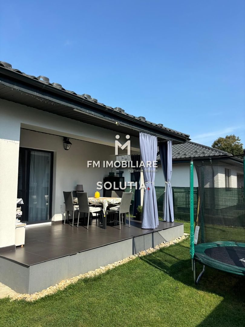 Casă de vânzare modernă - Satu Nou de Jos - Poză 3