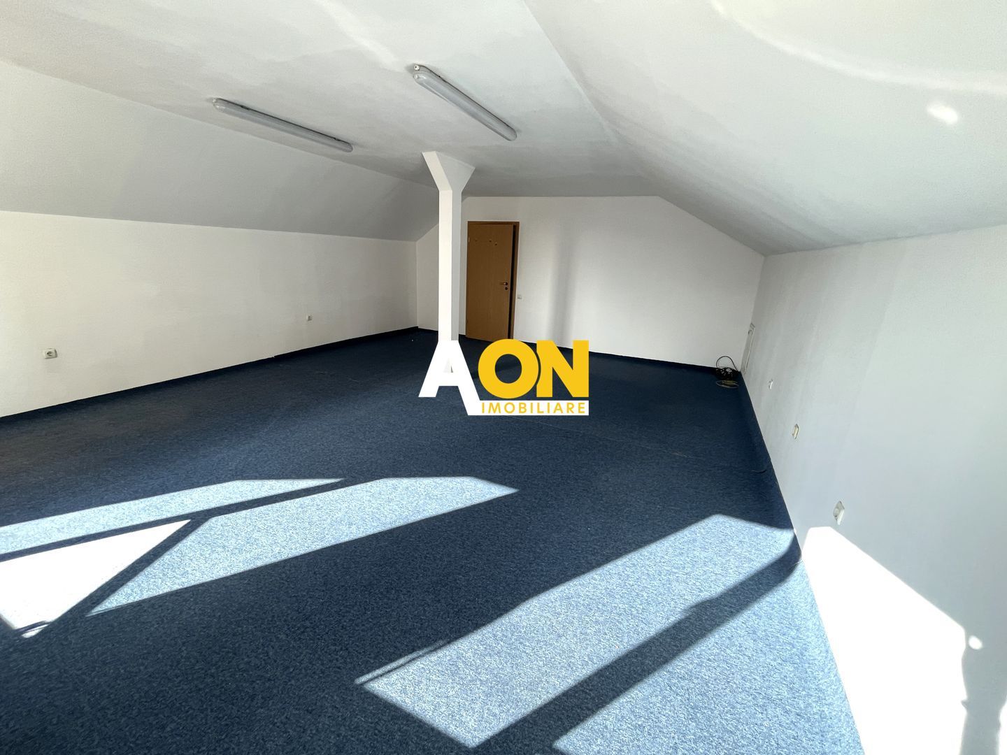 Spatiu birouri de inchiriat, Ultracentral, utilitatile incluse in pret - Poză 1