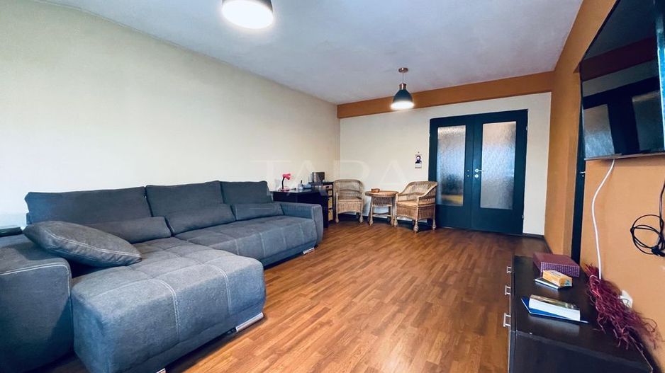 Apartament 2 camere, decomandat, Baciu, zona Primăriei - Poză 1