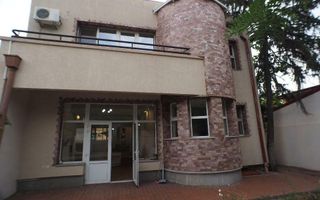 Vilă Generoasă de Vânzare – Piața Domenii, Locație Excelentă - Poză 1