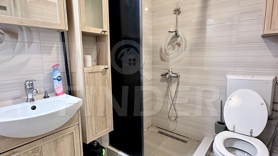 Închiriere 3 camere, 65 mp, în vilă, Str Republicii, aproape de UMF - Poză 4