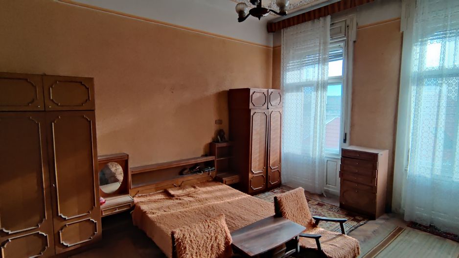 APARTAMENT 4 CAMERE CLADIRE ISTORICA -  ZONA TRAIAN - Poză 2