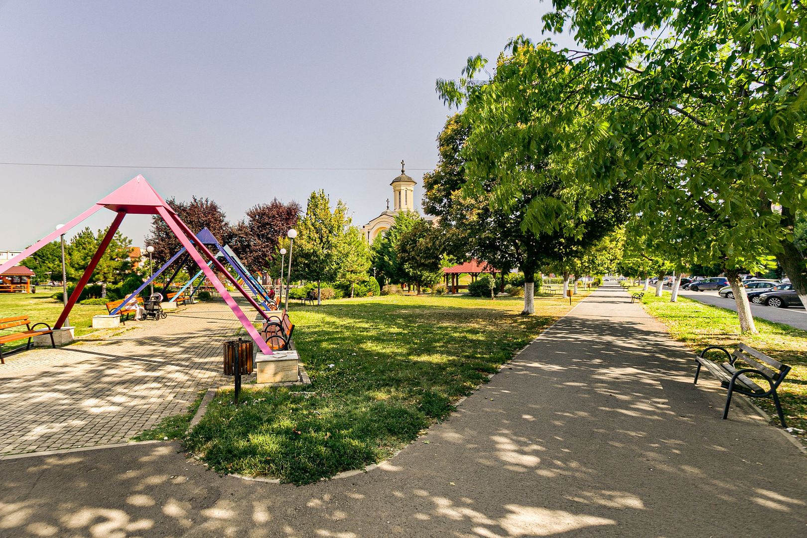 VANDUT Apartament cu 3 camere etaj 2, Micalaca - Poză 1