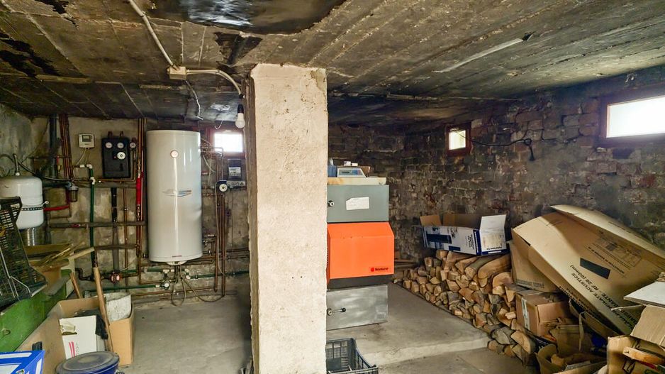 Lunei - Ion Neculce, 2 Apartamente. Mansarda 157 mp. Anexe, Lot 475 mp - Poză 20