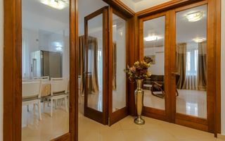 Ap spatios 4 camere, garaj, Andrei Muresanu, zona strazii Trifoiului - Poză 1