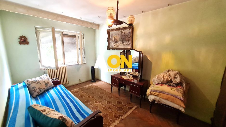 Apartament 3 Camere, Et. 1,Decomandat, 70 mp,Zona Cetate Closca - Poză 3