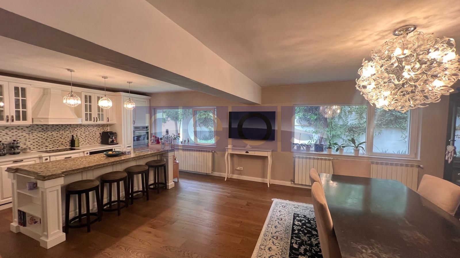 OPORTUNITATE CASA LUX JANDARMERIEI 7 CAMERE | 310 mp - Poză 3