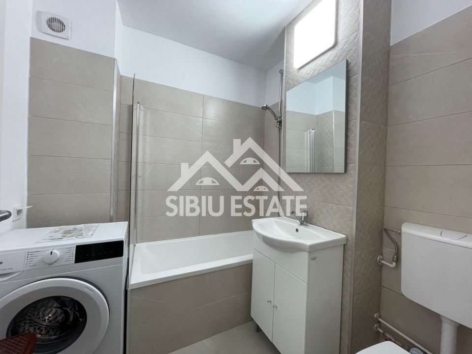 Apartament decomandat cu 2 camere, balcon, etaj 3, recent renovat, -Sibiu - Poză 18
