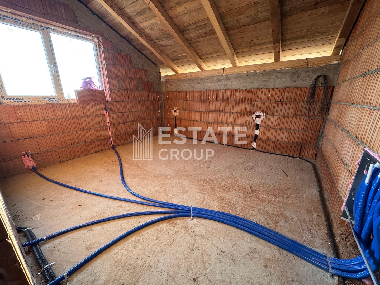 Duplex cu 4 camere in Mosnita Noua - Poză 5