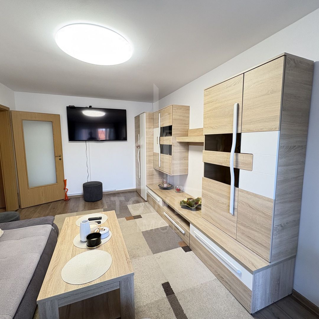 Apartament spațios 4 camere – mobilat și utilat – Vasile Aron, str. Negoveanu - Poză 1
