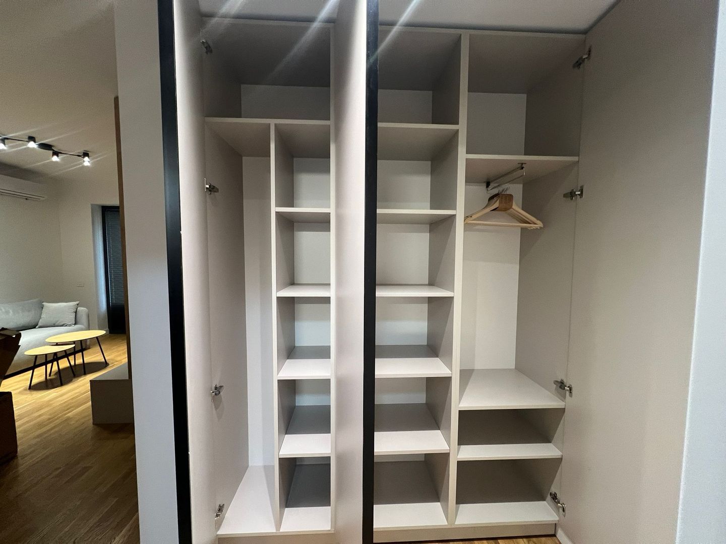 Prima inchiriere | Studio cu curte privata | Avalon Estate - Poză 11