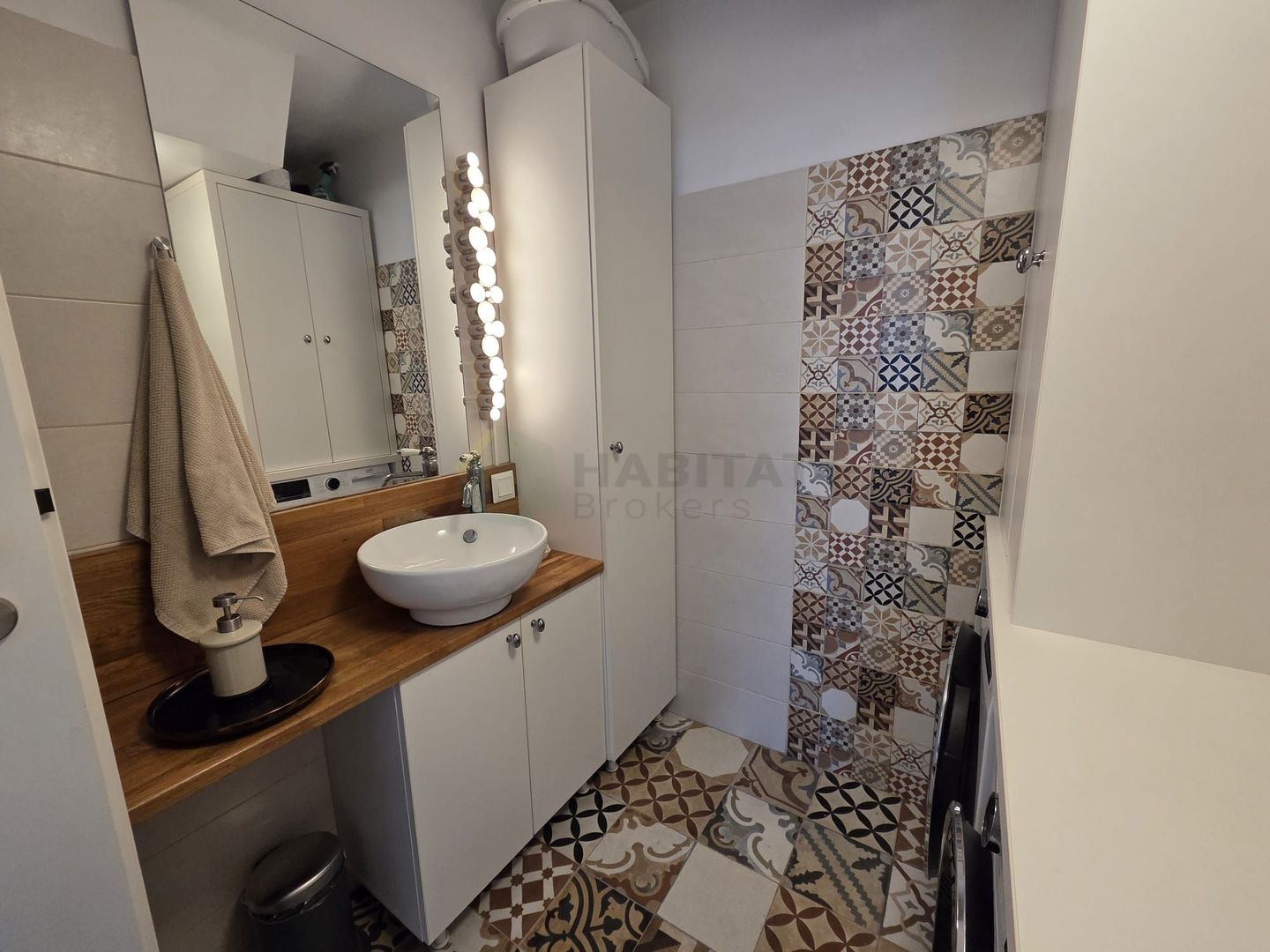 Casă modernă de vânzare în Tunari – Jacuzzi | Foisor | Panouri fotovoltaice - Poză 34