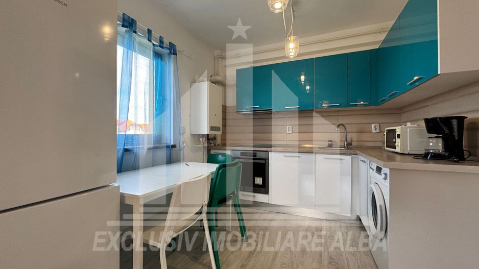 Apartament cu 3 camere decomandate, Centru - Poză 2