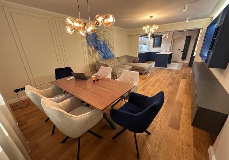 Piața Charles de Gaulle | Apartament 4 camere - Poză 2