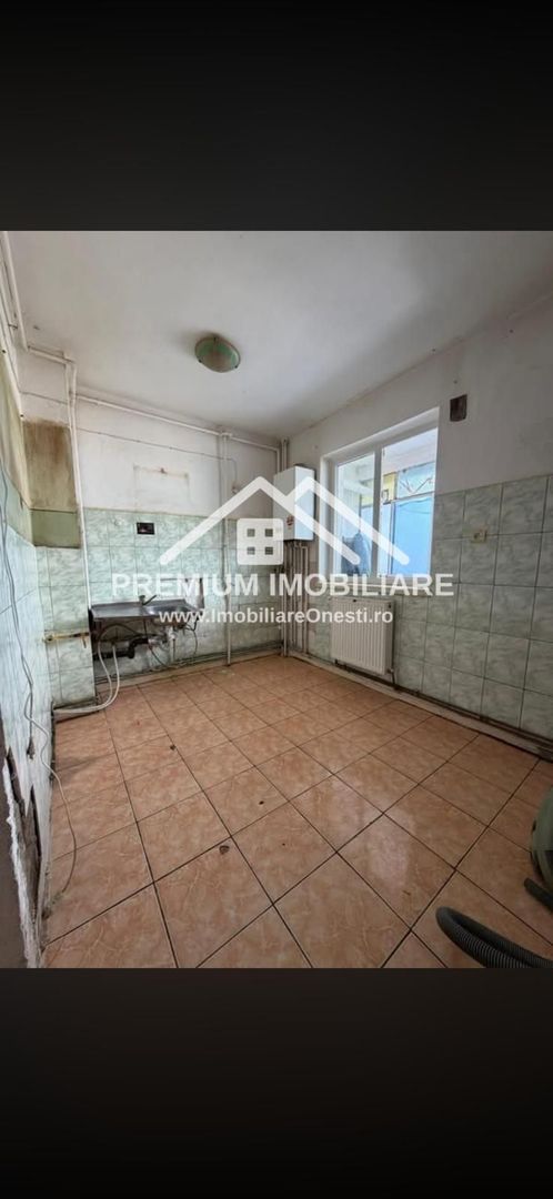 Garsoniera de vanzare zona Piateta Catedralei - Poză 3