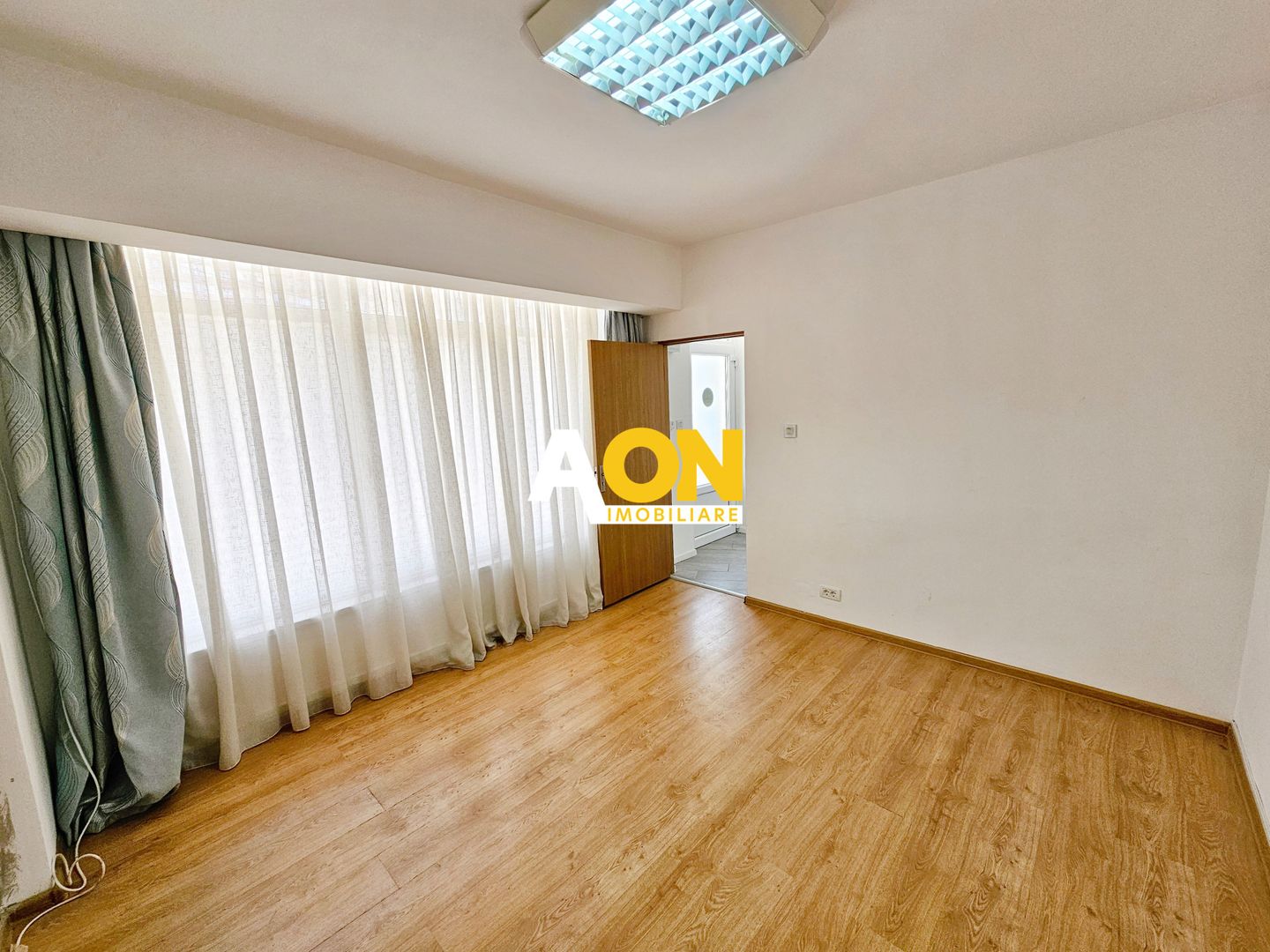 Spatiu de birouri, 37 mp utili, etaj 1, zona Centru - Poză 2