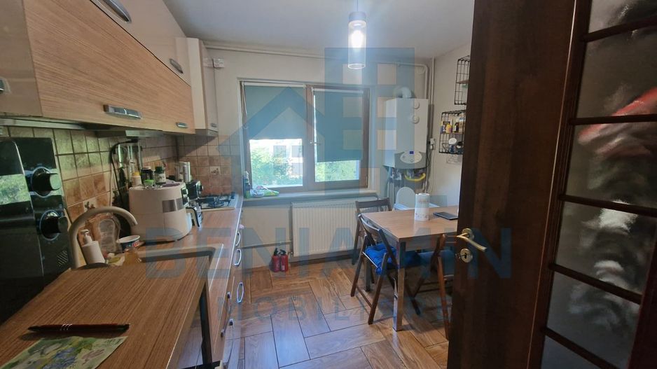 4 decomandate - 80mp - centrala proprie - renovat - Calea Bucuresti - Poză 6