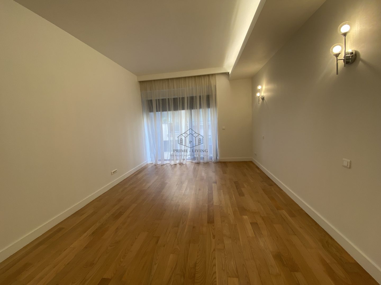 APARTAMENT NOU RENOVAT CU 4CAMERE LA INCHIRIERE LANGA PARCUL HERASTRAU - Poză 3
