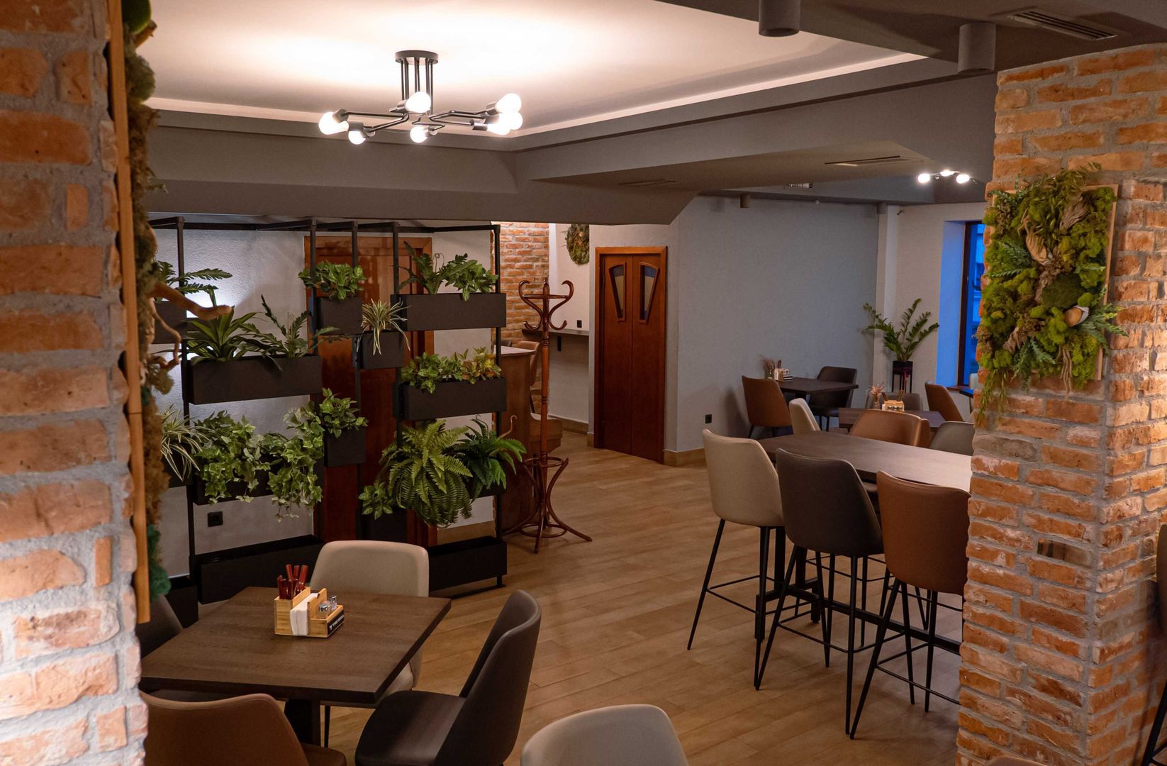 Spațiu comercial. Restaurant/Pizzerie/Pub - Poză 4