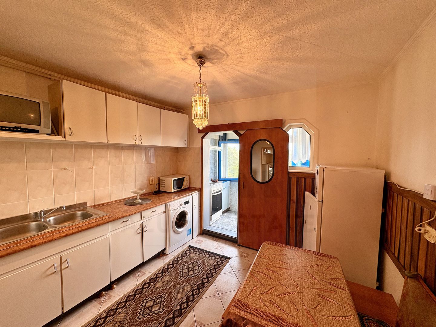 Apartament 2 camere decomandat cu balcon și pivniță în Vasile Aaron - Poză 10