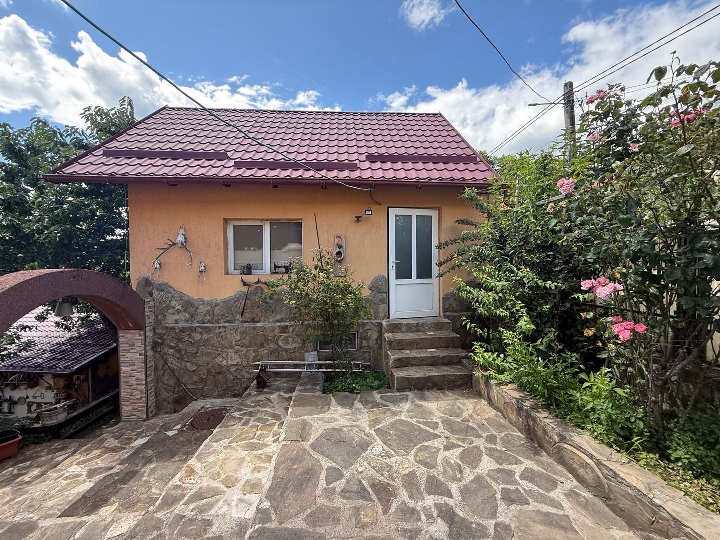 Vila S+P+1,+ garaj inchis + terasa si teren intravilan 6300 mp - Poză 45