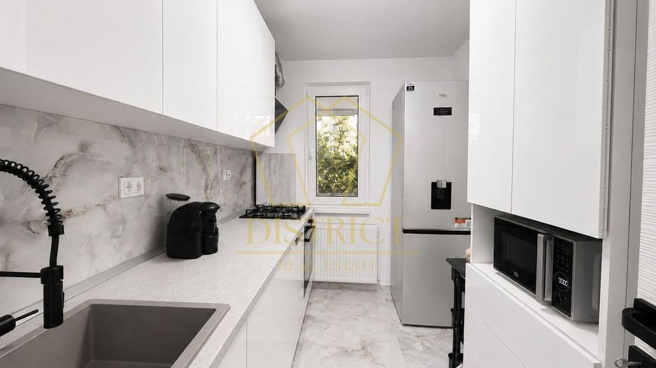Apartament decomandat cu 3 camere și boxa | Parter | Dâmbovița - Poză 2