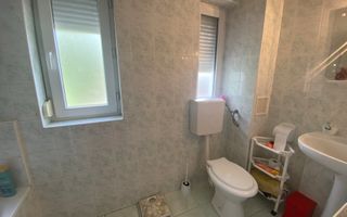 Casa de vânzare/închiriere zona Lunei - Poză 33