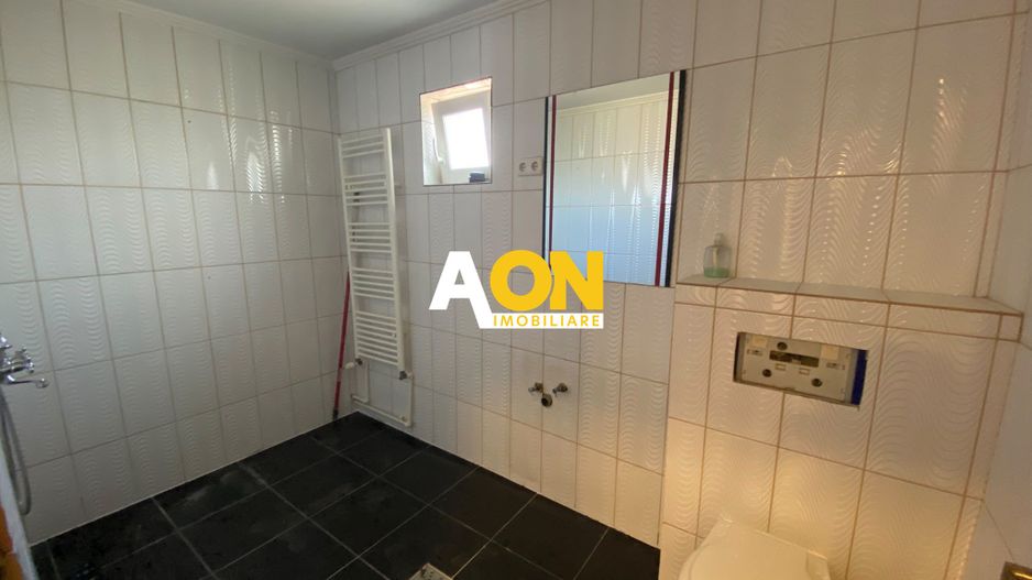 Casa Individuală 7 Camere, 2 Băi,  250 mp Utili - Poză 15