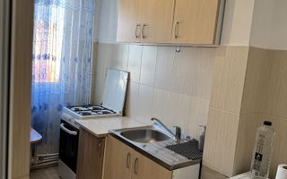 Inchiriez apartament 3 camere podu ros - Poză 5