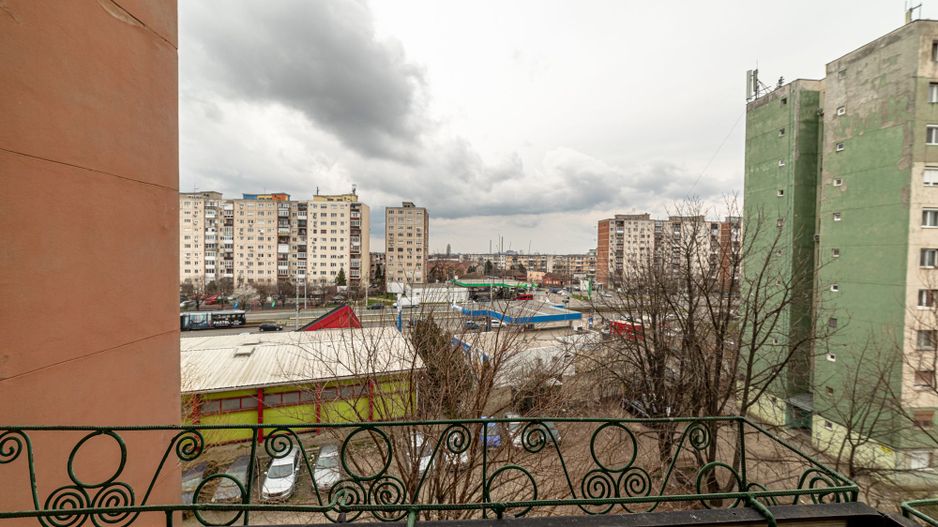 Apartament cu 3 camere in Vlaicu - Poză 3