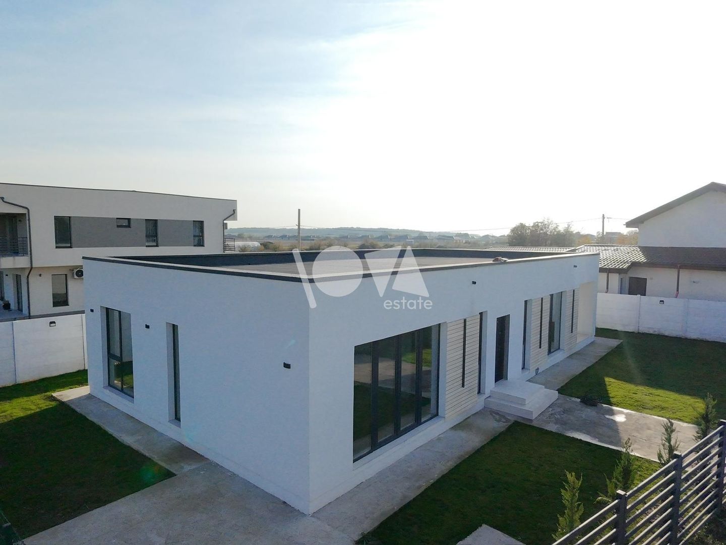 De vânzare -casă Corbeanca - finisată - 156mp + 330 mp curte - Poză 2