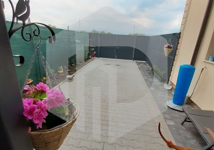 Apartament de vanzare - 3 Camere - Gradina - 55mpu - Calea Surii Mici - Poză 5