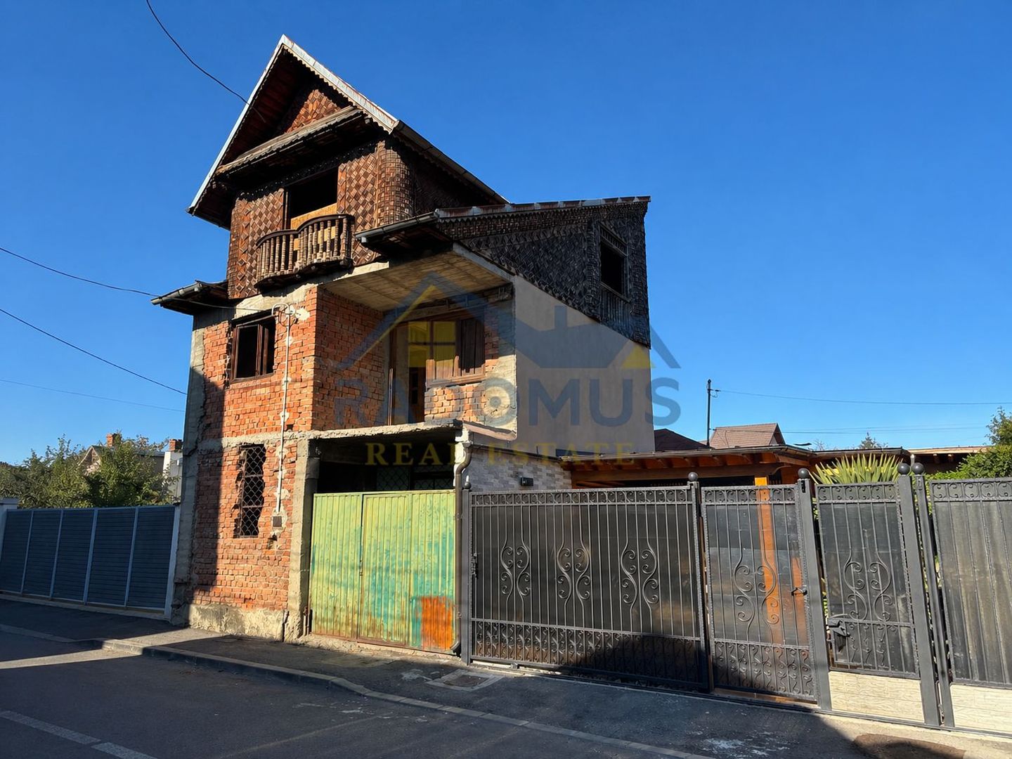 Casă S+P+1+M "la roșu" – Str. Dreptății - Ploiești -103 mp utili - Poză 3