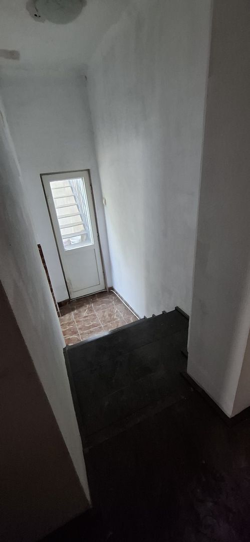 Se vinde etajul 1 si mansarda | Vile interbelica | 13 Septembrie - Poză 7